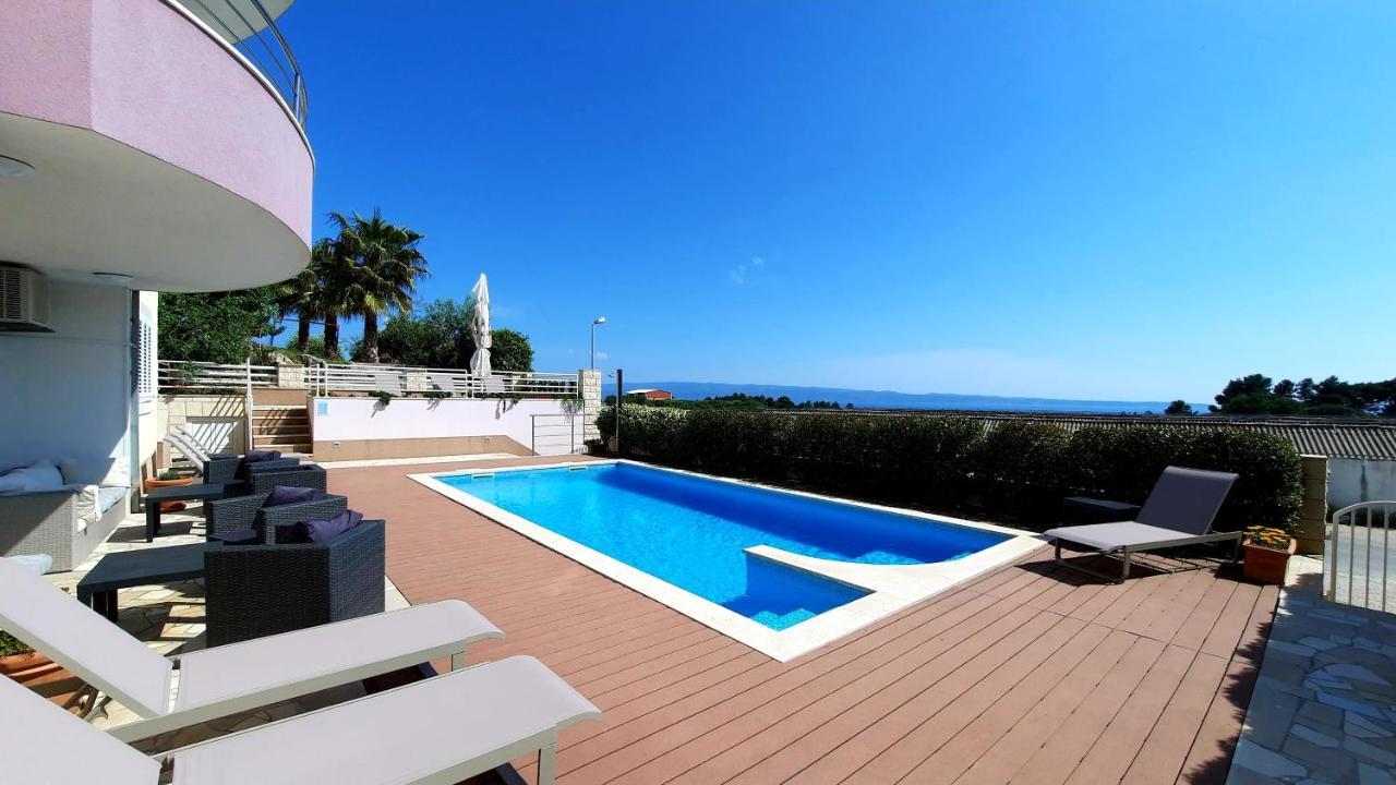 Sea View- Spacious Apartment With Shared Pool Split Dış mekan fotoğraf