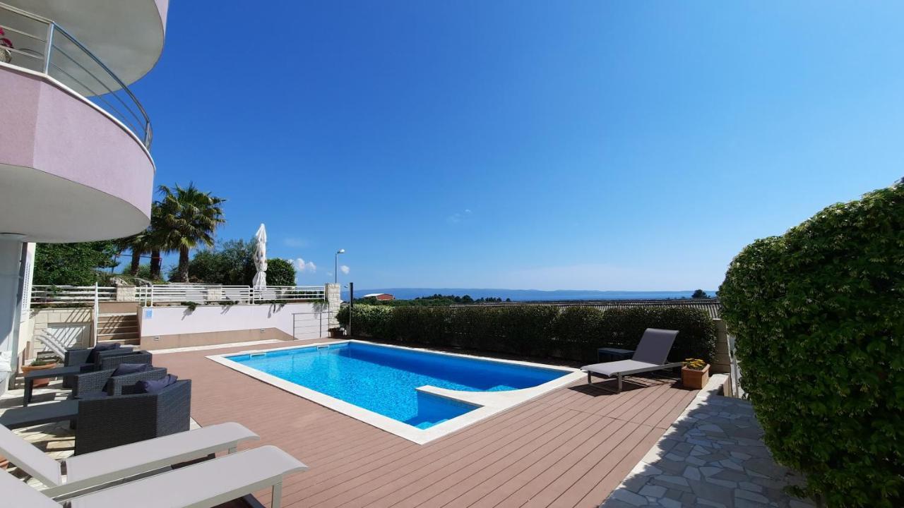 Sea View- Spacious Apartment With Shared Pool Split Dış mekan fotoğraf