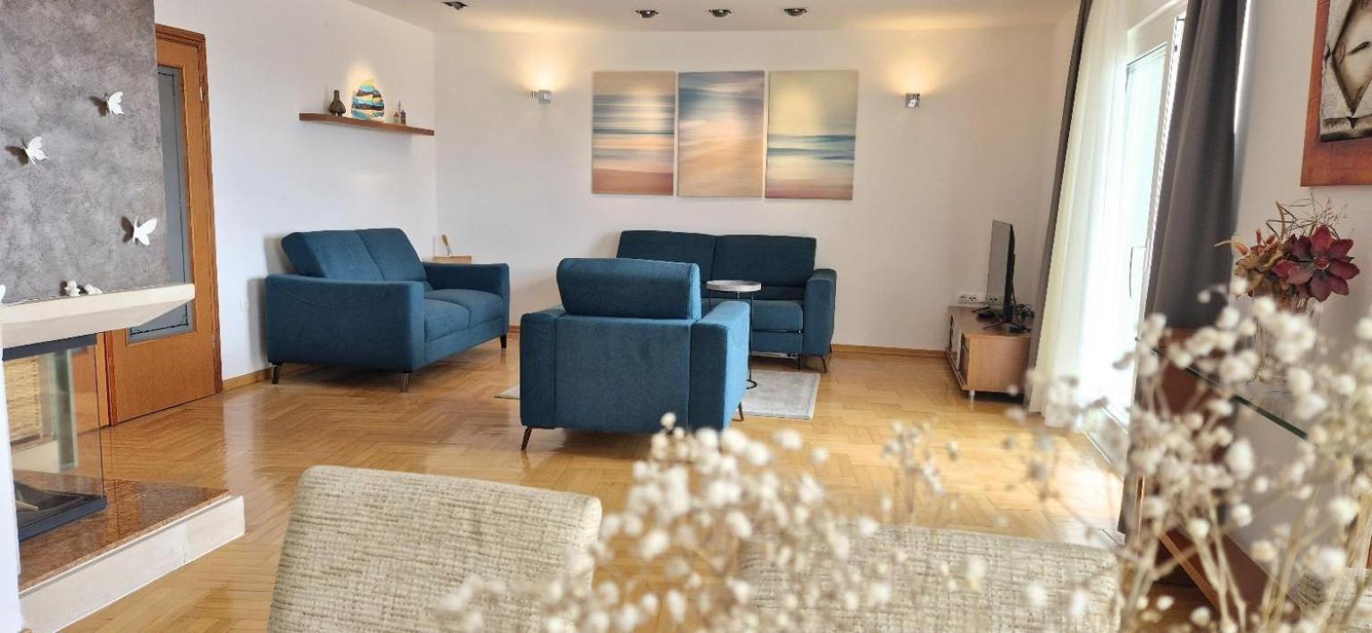 Sea View- Spacious Apartment With Shared Pool Split Dış mekan fotoğraf